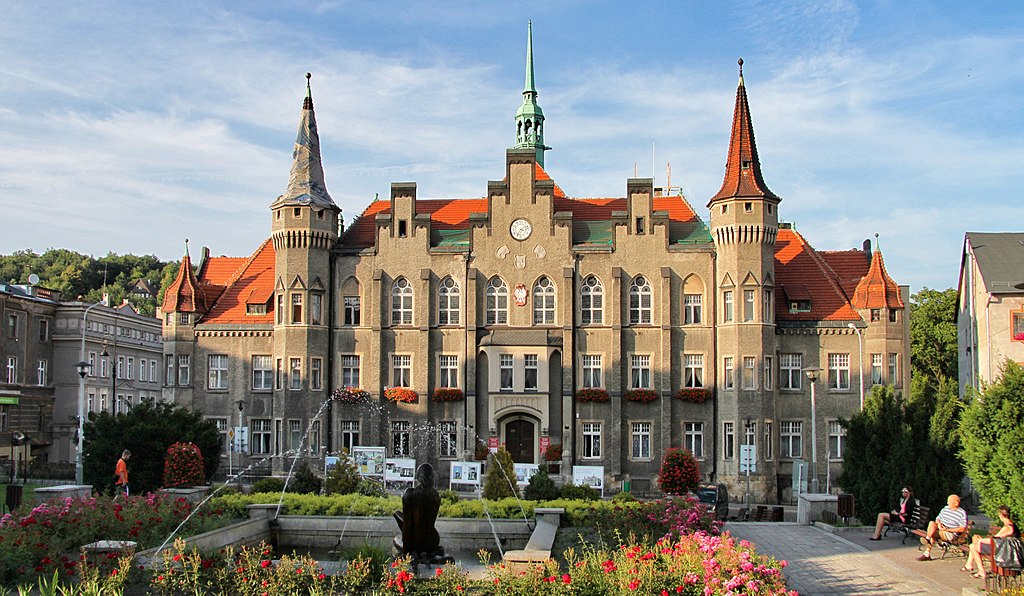 Przewóz busem z Wałbrzycha do Holandii Przewóz busem z Wałbrzycha do Holandii
